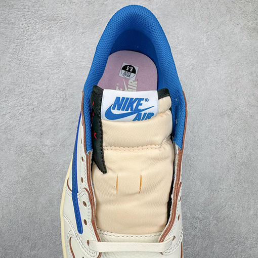 Travis Scott x Air Jordan AJ1 Low OG SP TSコラボレーションバーブローカットスニーカー