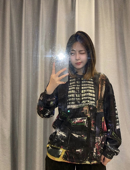 シュプリームコピー SS25 SKYLINE SEQUIN L/S TOP 薄手で快適な長袖シャツ