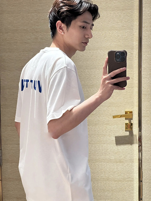 ルイヴィトンコピー アルファベットプリント半袖Tシャツ