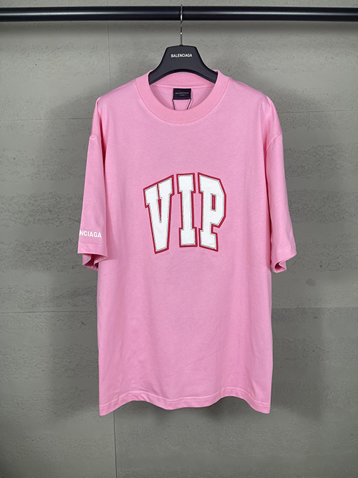 バレンシアガ 胸の VIP アルファベットパッチ刺繍ロゴ半袖Tシャツ