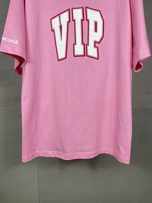 バレンシアガ 胸の VIP アルファベットパッチ刺繍ロゴ半袖Tシャツ