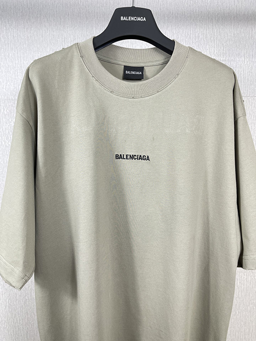 バレンシアガコピー フロントとリアのクラシックな文字刺繍半袖Tシャツ
