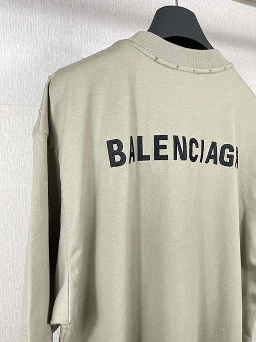 バレンシアガコピー フロントとリアのクラシックな文字刺繍半袖Tシャツ