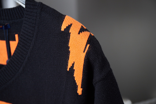 ルイヴィトンコピー 新しい Lv ニットニット刺繍文字ロゴ半袖Tシャツ