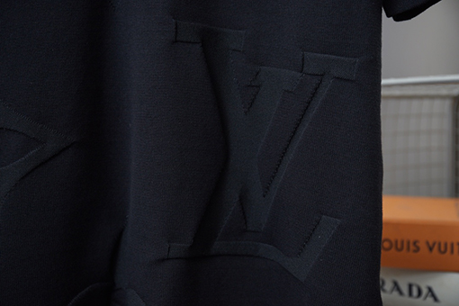 ルイヴィトンスーパーコピー 新しいレンダリング LV ニット半袖Tシャツ