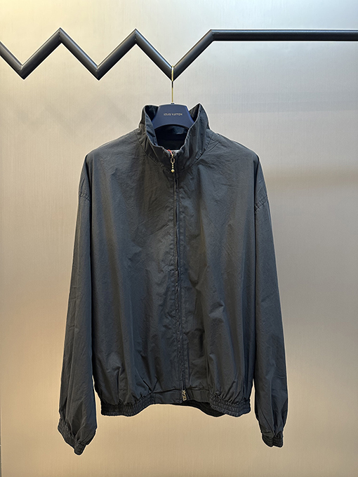 アクネストゥディオズ Acne Studios スタイリッシュなコントラストロゴジッパージャケット