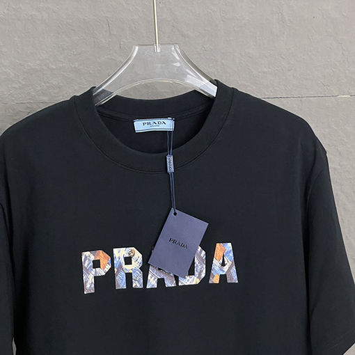 プラダスーパーコピー 新しいメンズカジュアル半袖Tシャツ