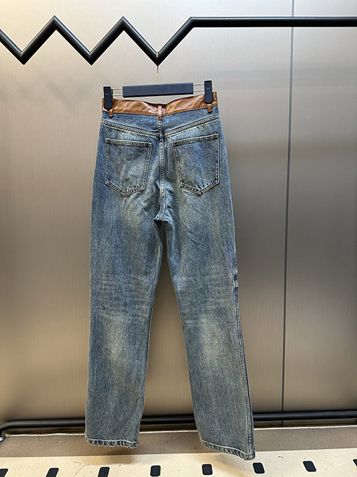 セリーヌスーパーコピー トレンディなレザーエッジジーンズ