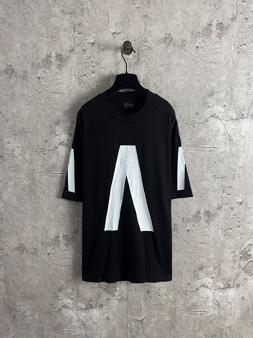 バレンシアガスーパーコピー コラボ音楽限定チップ付きNFCティアプリント半袖Tシャツ