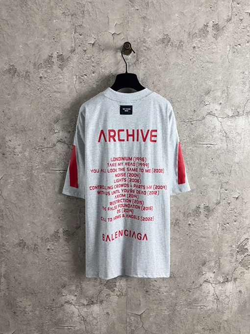 バレンシアガスーパーコピー コラボ音楽限定チップ付きNFCティアプリント半袖Tシャツ