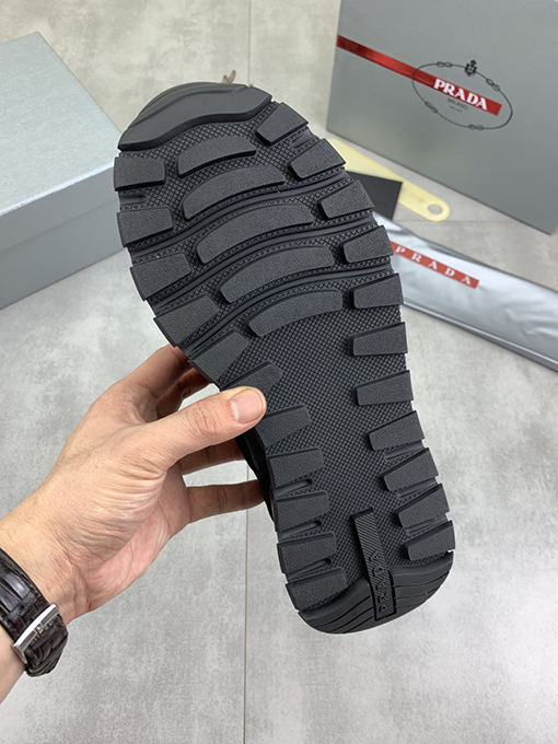 プラダスーパーコピー新しいファッションメンズシューズ