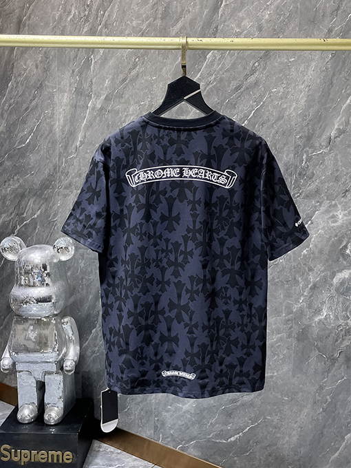 クロムハーツ フルプリントの半袖Tシャツ