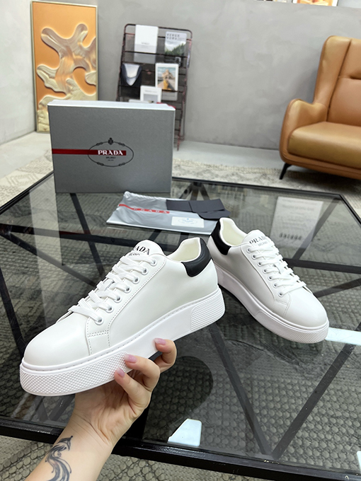 プラダコピー Prad ファッション厚底スポーツカジュアルシューズ