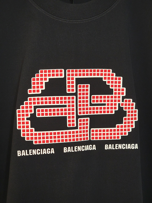 バレンシアガ 新しいピクセル化されたデザインスタイルの半袖Tシャツ