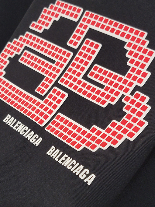 バレンシアガ 新しいピクセル化されたデザインスタイルの半袖Tシャツ