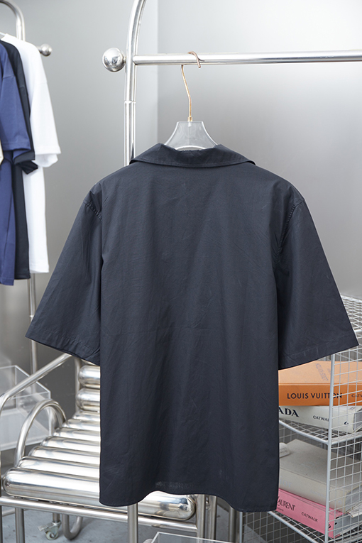ルイヴィトン 新しい胸袋刺繍ロゴ半袖シャツ