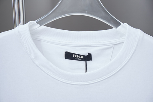フェンディ 新しい刺繍半袖Tシャツ