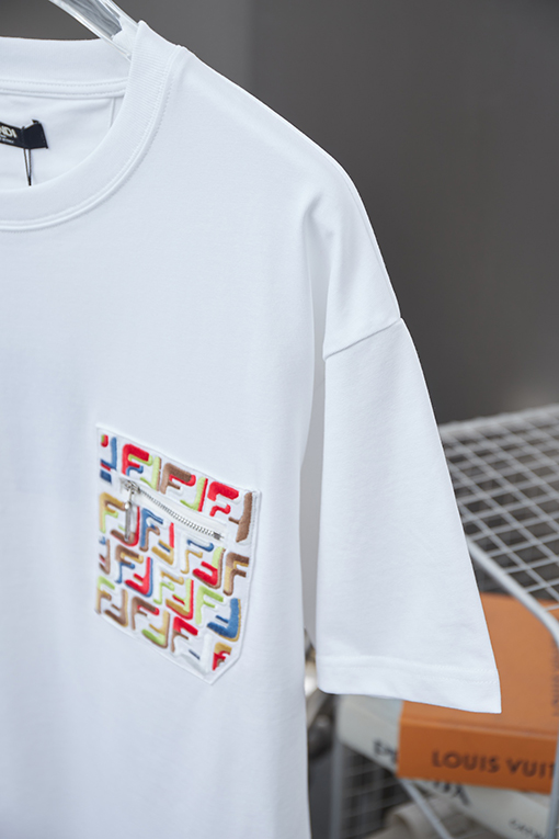 フェンディ 新しい刺繍半袖Tシャツ