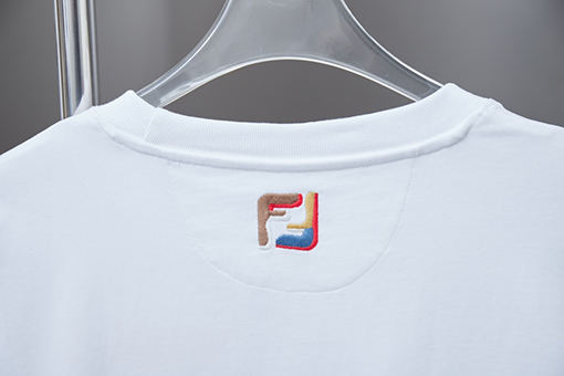 フェンディ 新しい刺繍半袖Tシャツ