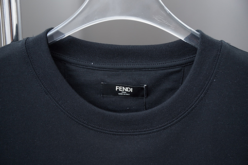 フェンディ 新しい刺繍半袖Tシャツ