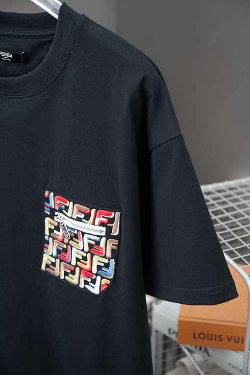 フェンディ 新しい刺繍半袖Tシャツ