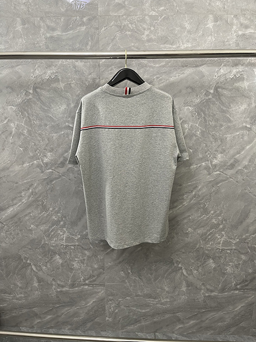 トムブラウン 新しい三色リボンデザイン半袖Tシャツ