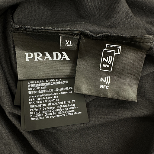 プラダコピー 三角マークの長袖シャツ
