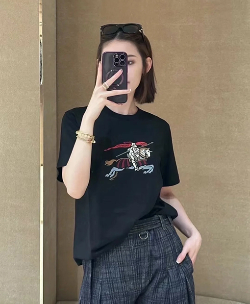 バーバリー カラフルな騎士刺繍半袖Tシャツ