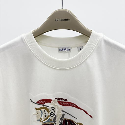 バーバリー カラフルな騎士刺繍半袖Tシャツ