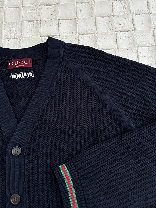 グッチ 新しいリボンカットニットカーディガン