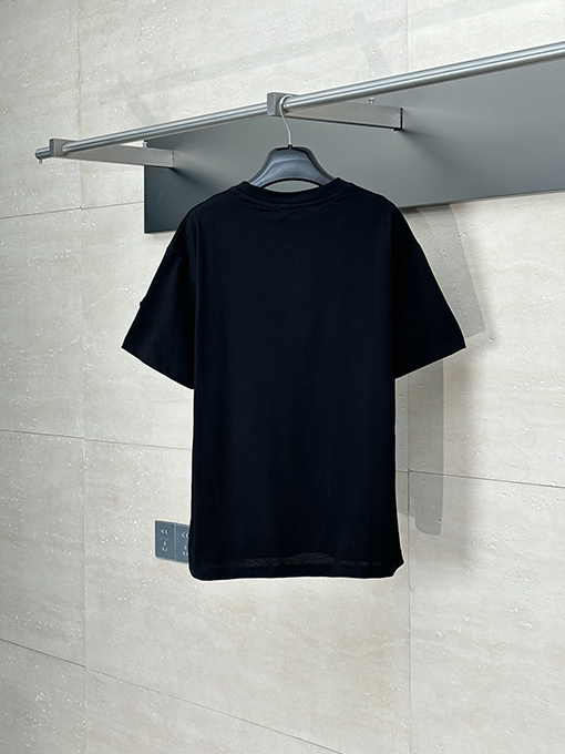 モンクレール 新しい星のロゴ半袖Tシャツ