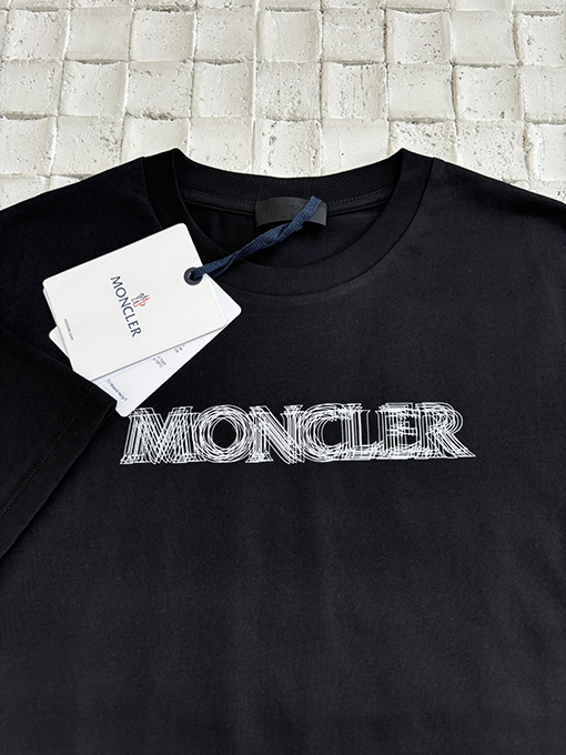 モンクレール 新しい星のロゴ半袖Tシャツ
