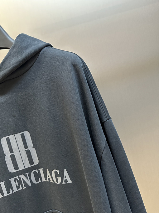 バレンシアガ Balenciaga nano BB プリントパーカー