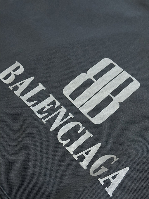 バレンシアガ Balenciaga nano BB プリントパーカー