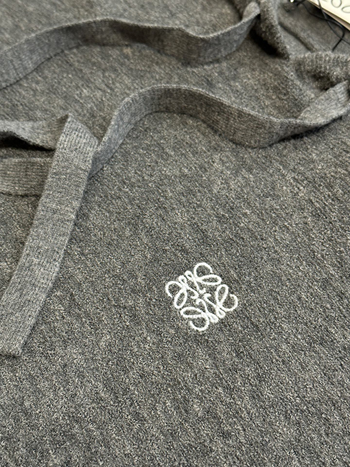 ロエベ Loewe Anagram 刺繍パーカー