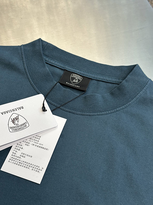 バレンシアガ コラボレーションプリント半袖Tシャツ