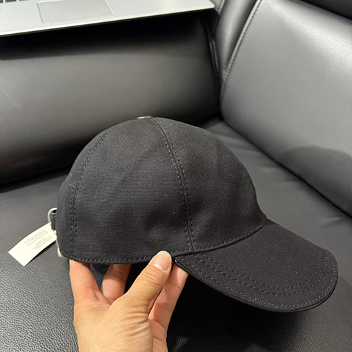 ルイヴィトン 新しいオリジナルのベースボールキャップ
