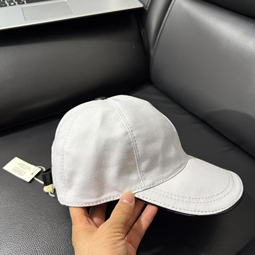 ルイヴィトン 新しいオリジナルのベースボールキャップ