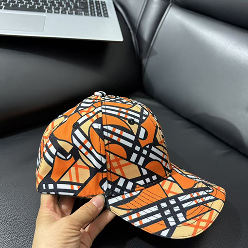 バーバリー 新しいオリジナルのベースボールキャップ