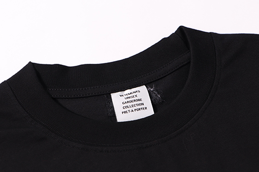 ヴェトモン ファッションフォームプリントロゴ文字半袖Tシャツ