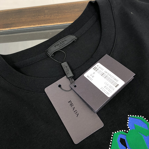 プラダスーパーコピー 新しいカウンターシリーズ純綿ファッション半袖Tシャツ
