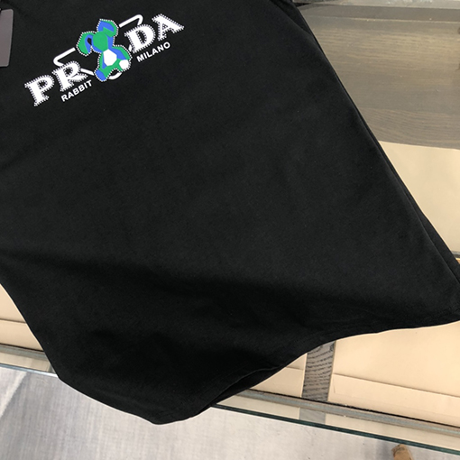 プラダスーパーコピー 新しいカウンターシリーズ純綿ファッション半袖Tシャツ