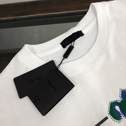 プラダスーパーコピー 新しいカウンターシリーズ純綿ファッション半袖Tシャツ