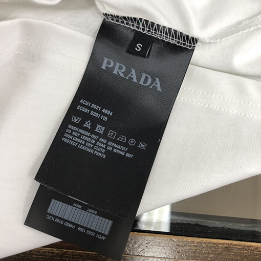 プラダスーパーコピー 新しいカウンターシリーズ純綿ファッション半袖Tシャツ