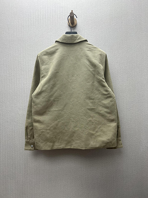 ルイヴィトンコピー 新しい Safari Monogram ジャケットスタイルのシャツ