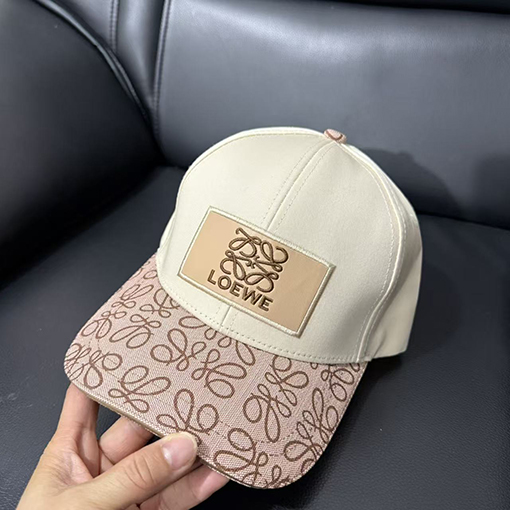 ロエベ 新しい ベースボールキャップ