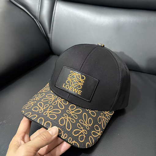 ロエベ 新しい ベースボールキャップ