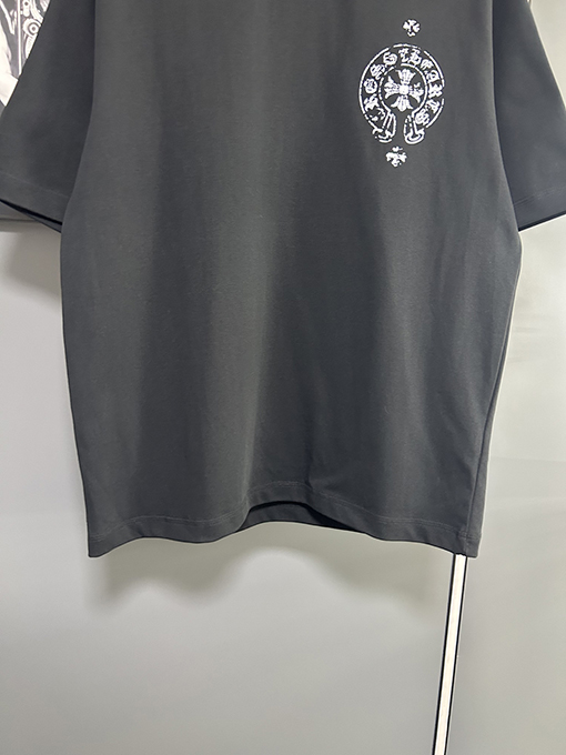 クロムハーツ レンガキャビネットプリントロゴ半袖Tシャツ