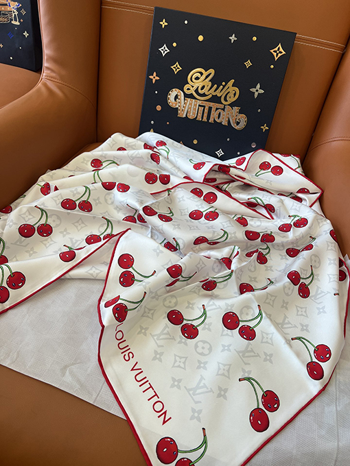 LV x TM Monogram Cerise シルクスカーフ