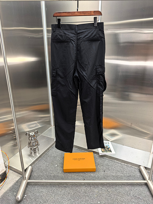 バーバリー ファッションメンズブティックカジュアルパンツ